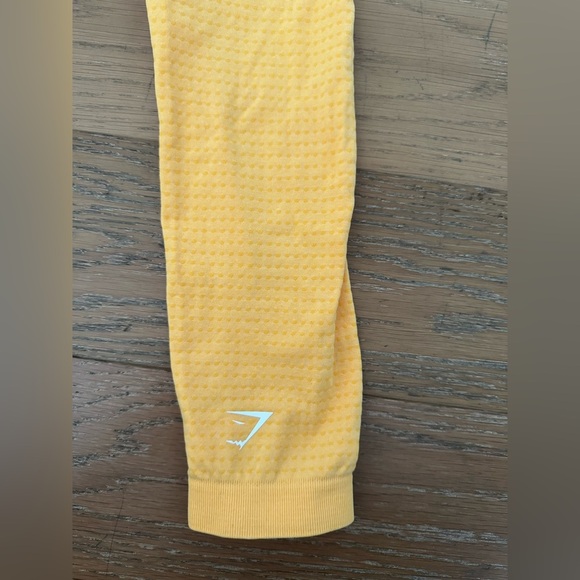 Gym shark Yellow Leggings - Picture 4 of 6